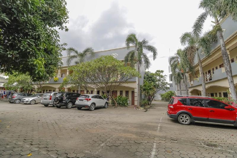 RedDoorz Plus @ Karet Pedurenan 3 - Genel