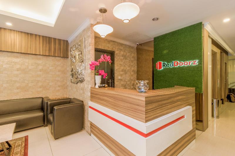 RedDoorz Plus @ Thamrin - Lobi