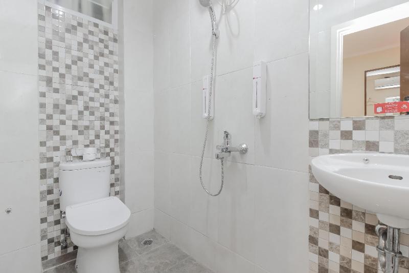 RedDoorz Plus @ Thamrin - Oda