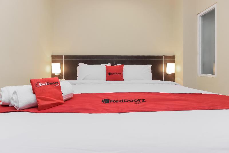 RedDoorz Plus @ Thamrin - Oda