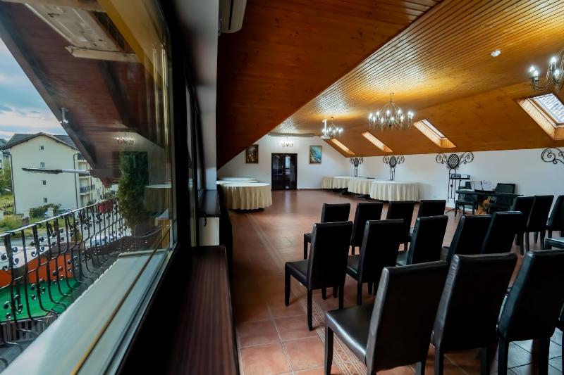 Complex Turistic Max International - Toplantı