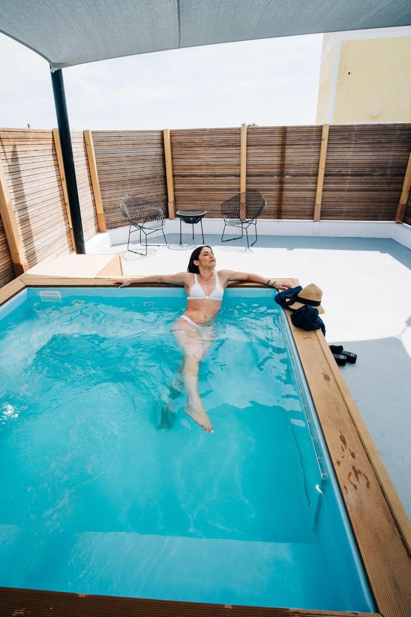 Mesanto Luxury Suites - Oda
