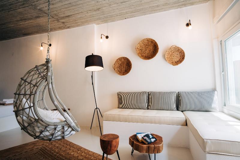 Mesanto Luxury Suites - Oda
