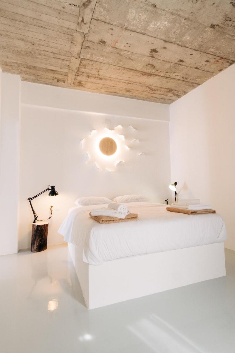Mesanto Luxury Suites - Oda