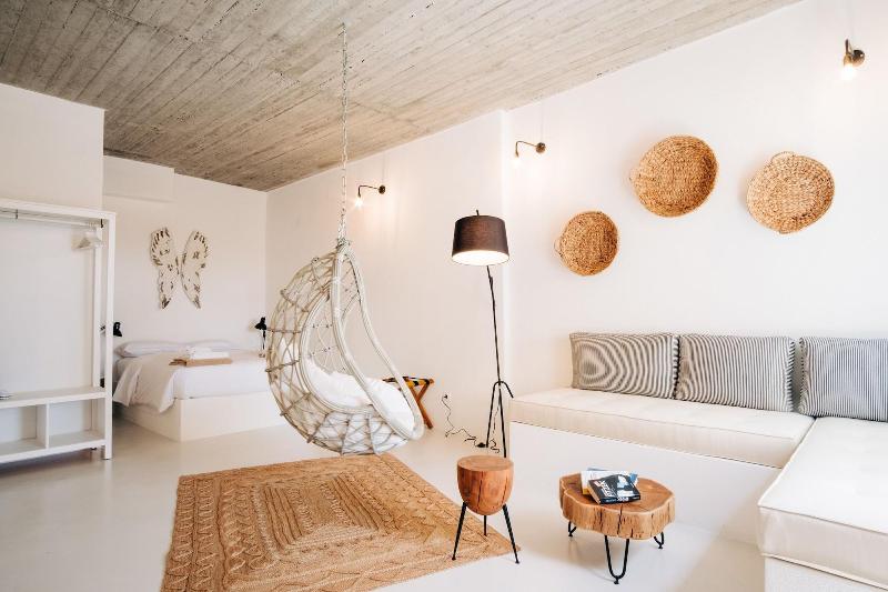 Mesanto Luxury Suites - Oda