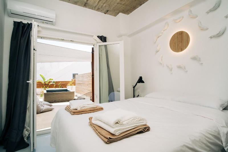 Mesanto Luxury Suites - Oda