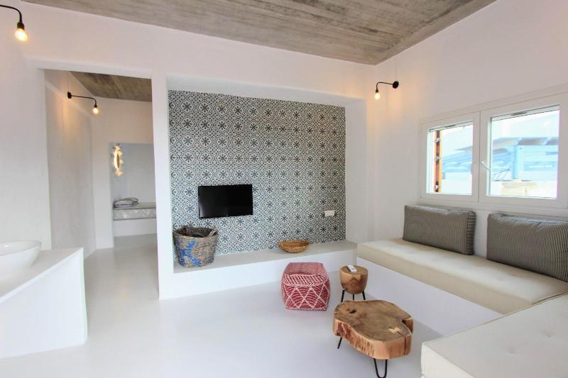 Mesanto Luxury Suites - Oda