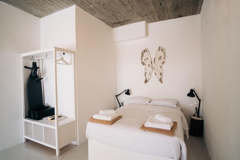 Mesanto Luxury Suites - Oda