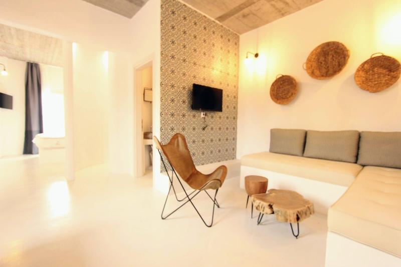 Mesanto Luxury Suites - Oda
