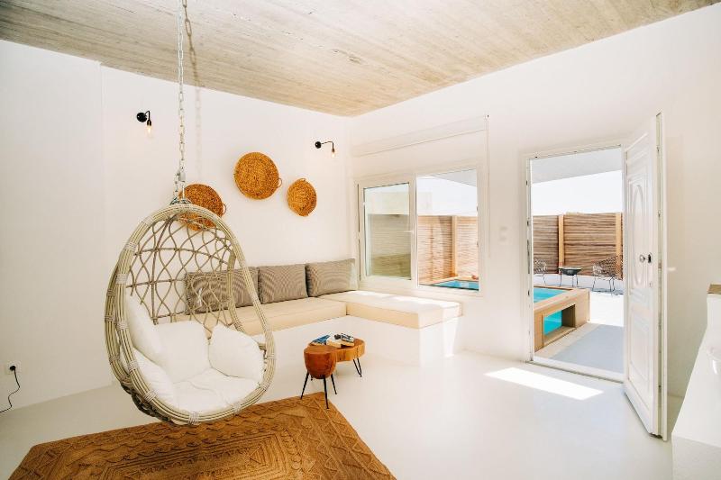 Mesanto Luxury Suites - Oda