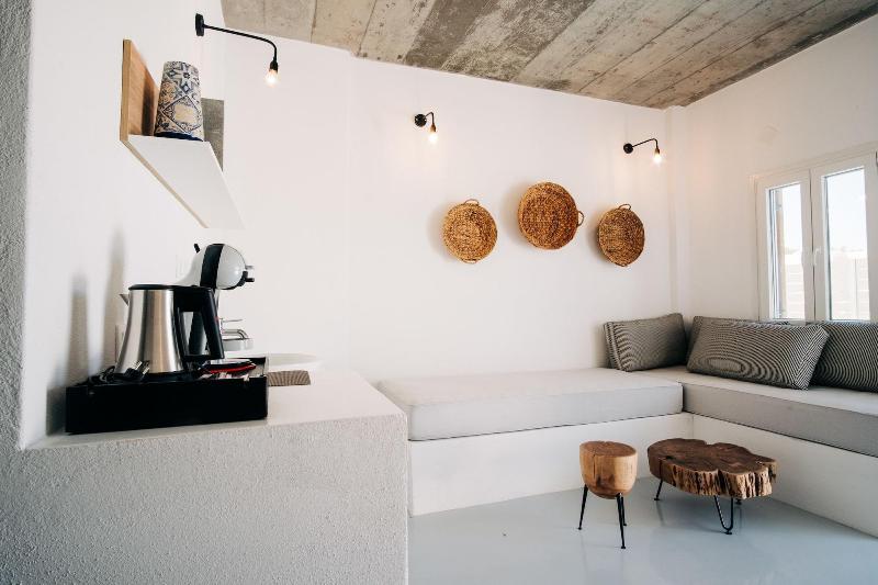 Mesanto Luxury Suites - Oda