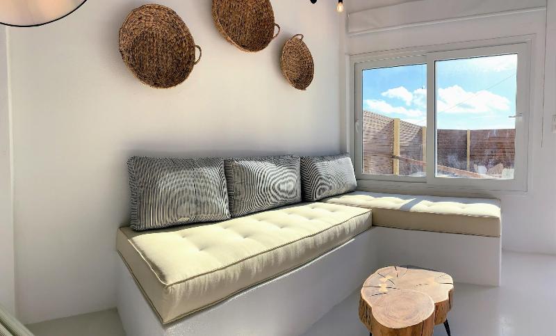 Mesanto Luxury Suites - Oda