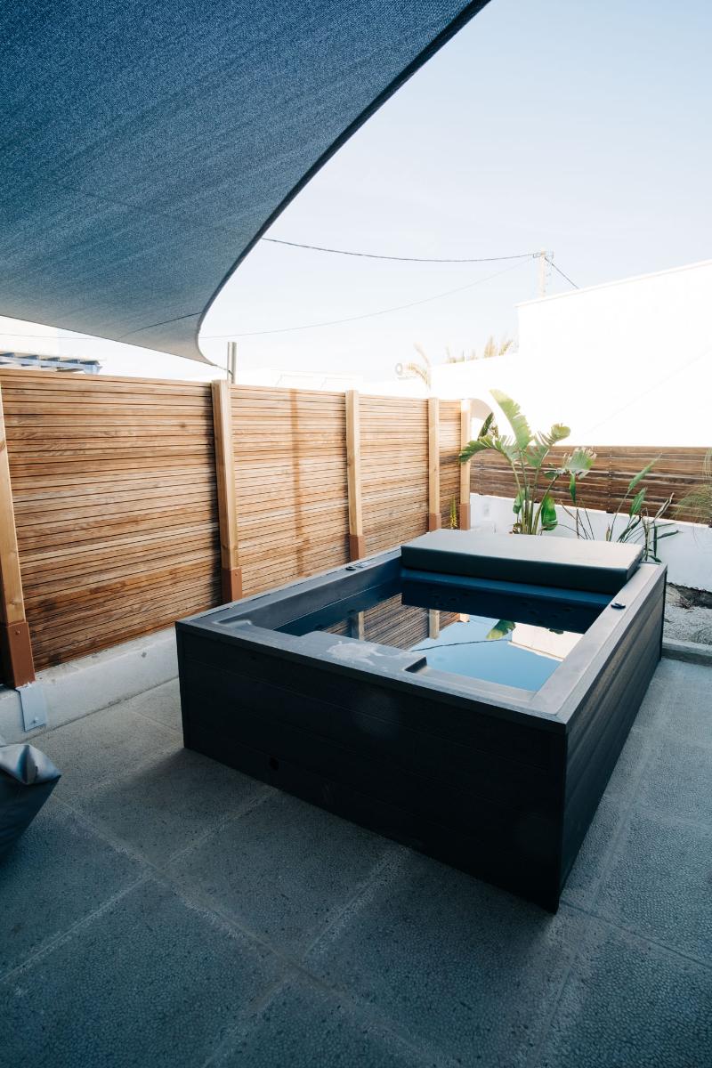 Mesanto Luxury Suites - Oda
