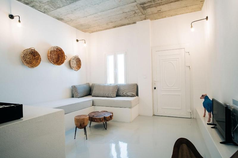 Mesanto Luxury Suites - Oda
