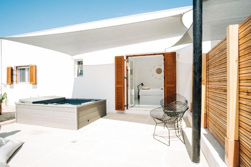 Mesanto Luxury Suites - Oda