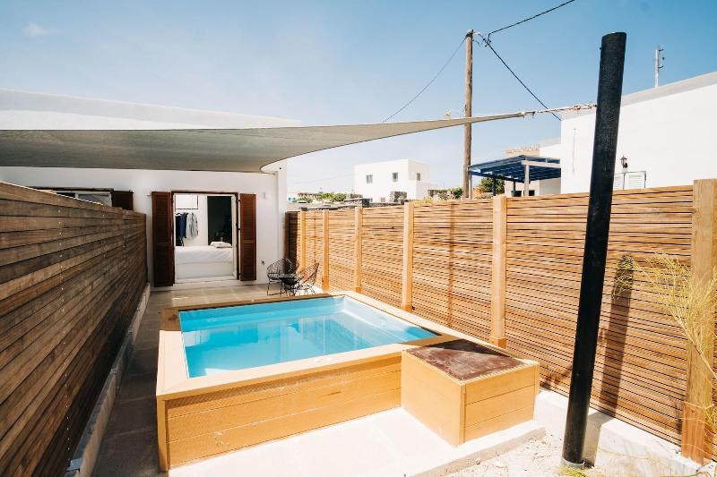 Mesanto Luxury Suites - Oda
