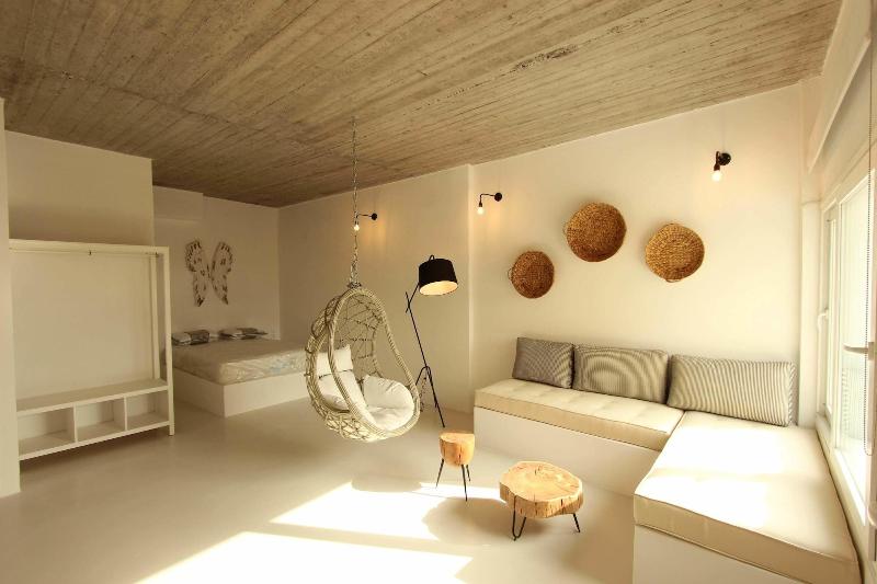 Mesanto Luxury Suites - Oda