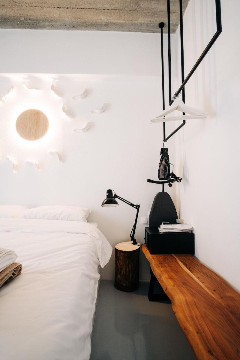 Mesanto Luxury Suites - Oda