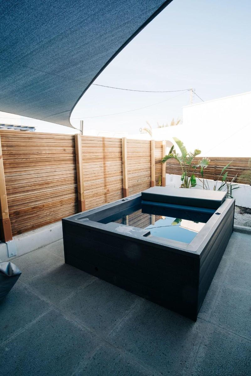 Mesanto Luxury Suites - Oda