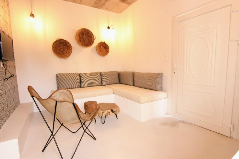 Mesanto Luxury Suites - Oda