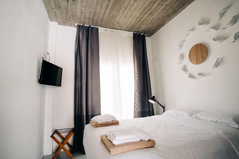 Mesanto Luxury Suites - Oda