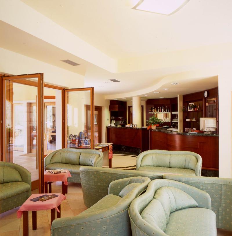 Villa Isabella Hotel & Residence - Lobi