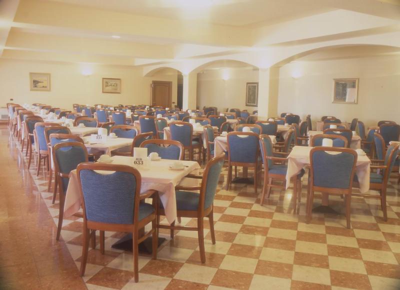 Villa Isabella Hotel & Residence - Restoran
