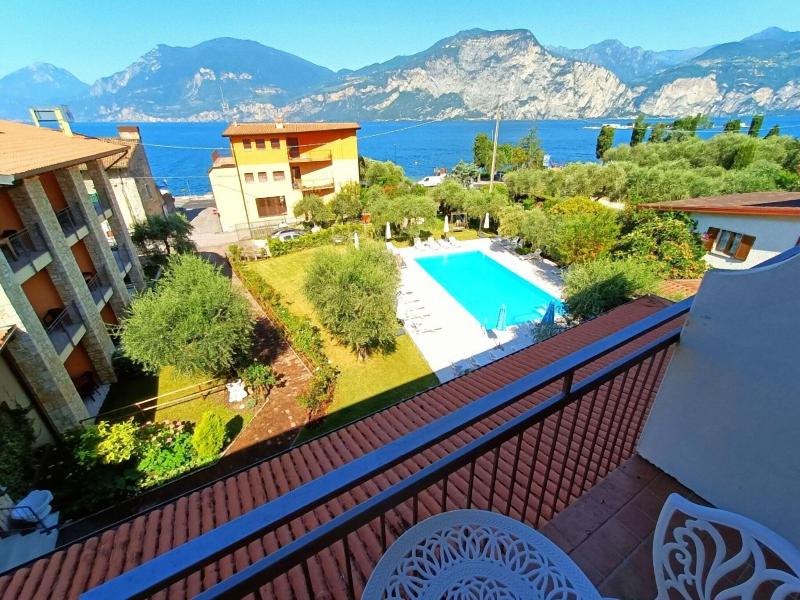 Villa Isabella Hotel & Residence - Teras