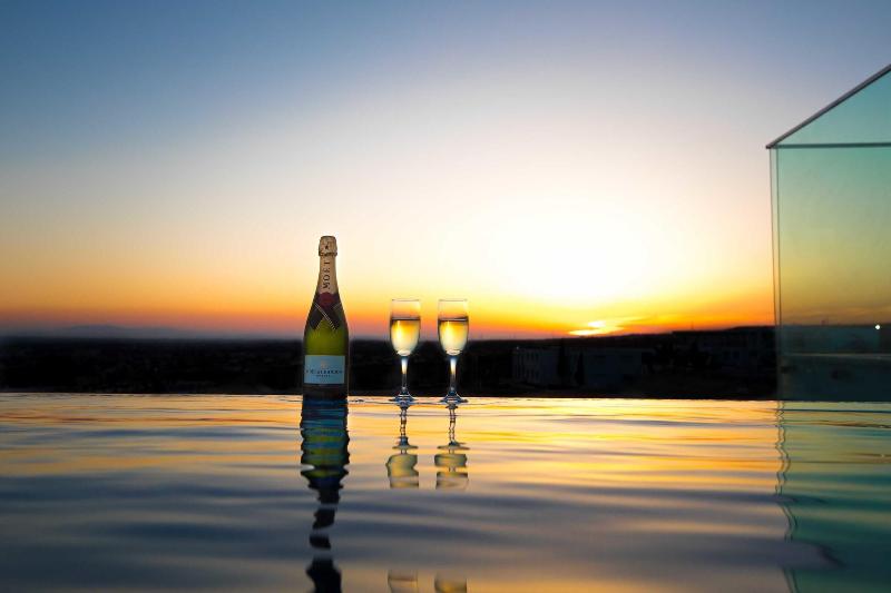 Napa Suites - Genel