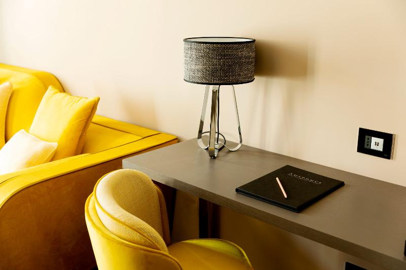 Amadomus Luxury Suites - Oda