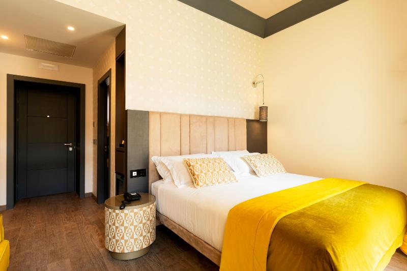 Amadomus Luxury Suites - Oda