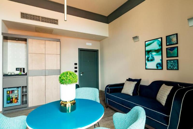 Amadomus Luxury Suites - Oda