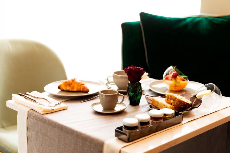 Amadomus Luxury Suites - Restoran
