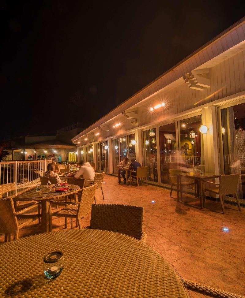 Reef Oasis Beach Resort - Restoran