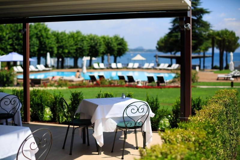 Splendido Bay Luxury Spa Resort Hotel - Teras