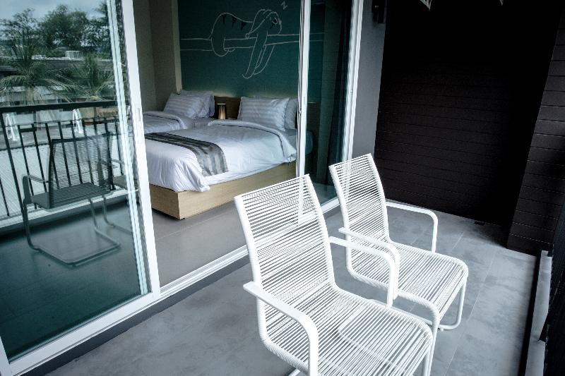 TIRAS Patong Beach Hotel - Oda