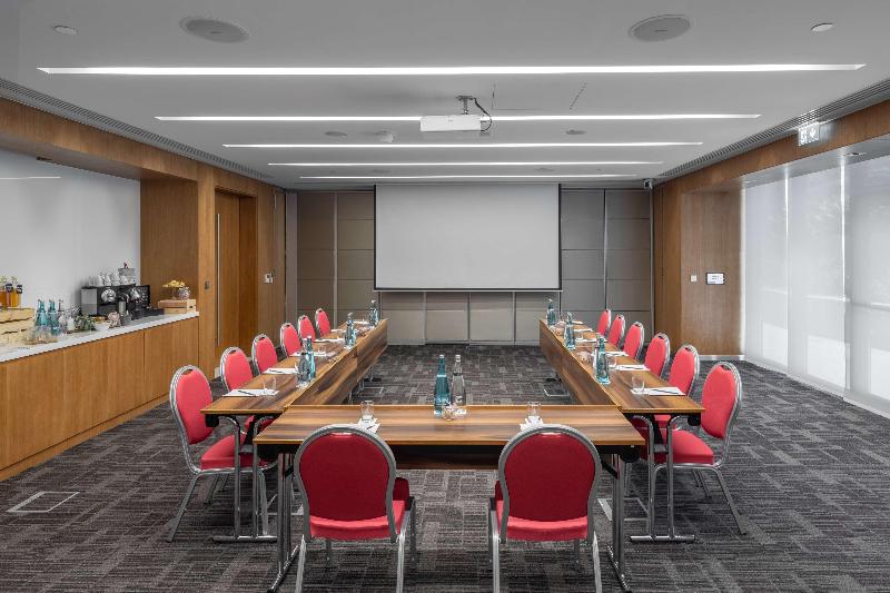 Radisson Blu Hotel & Residence, Riyadh - Toplantı