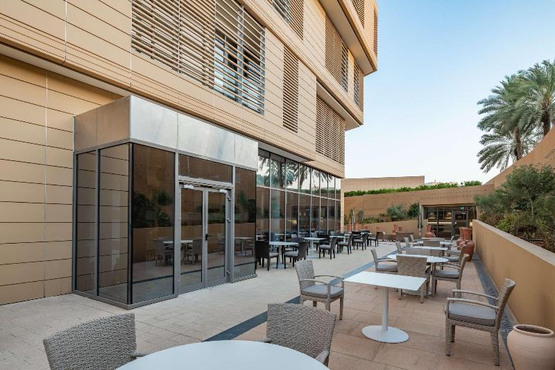 Radisson Blu Hotel & Residence, Riyadh - Restoran