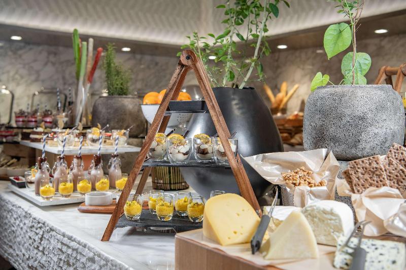 Radisson Blu Hotel & Residence, Riyadh - Restoran