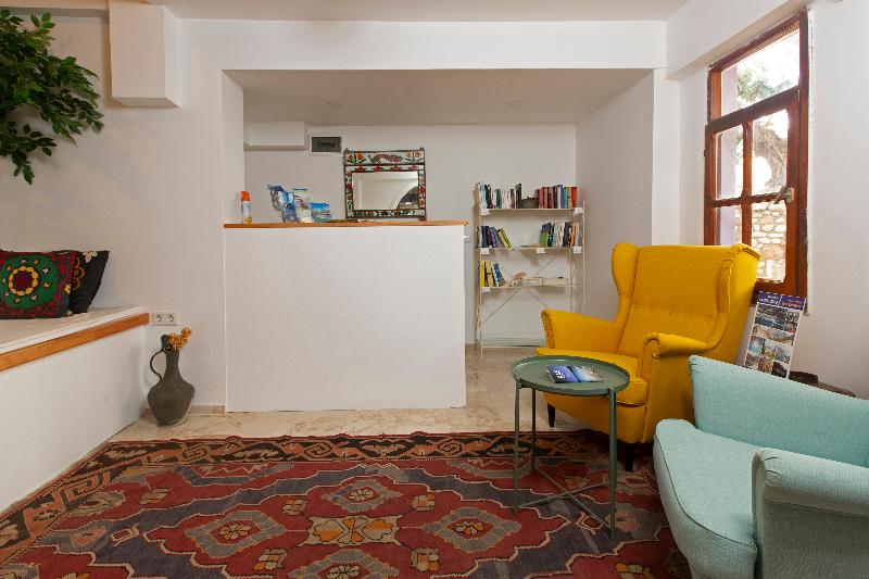 Hotel Hideaway - Lobi
