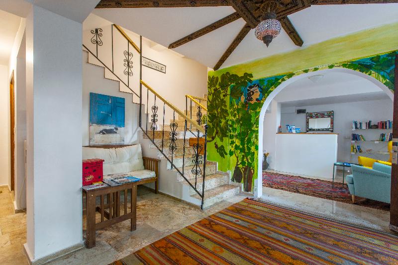 Hotel Hideaway - Lobi