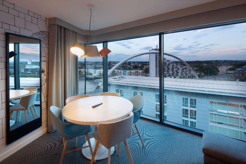 Radisson RED Hotel, Glasgow - Oda