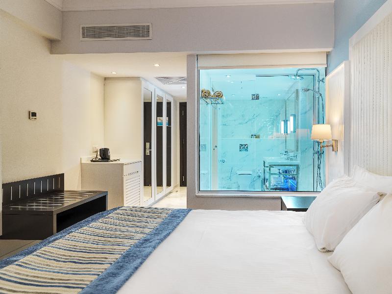 Olympic Lagoon Resort - Oda