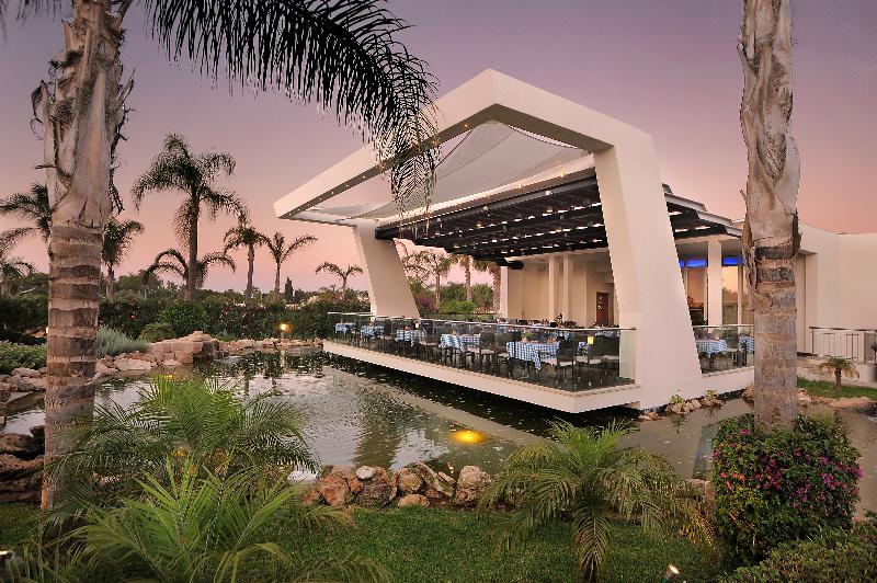 Olympic Lagoon Resort - Restoran