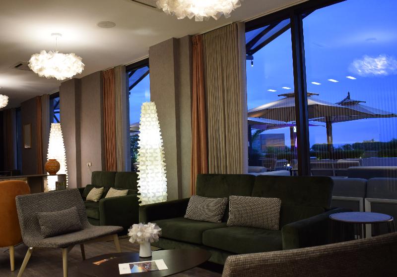 ADAM Hotel Suites - Lobi