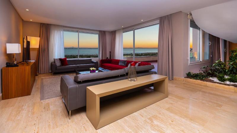ADAM Hotel Suites - Oda