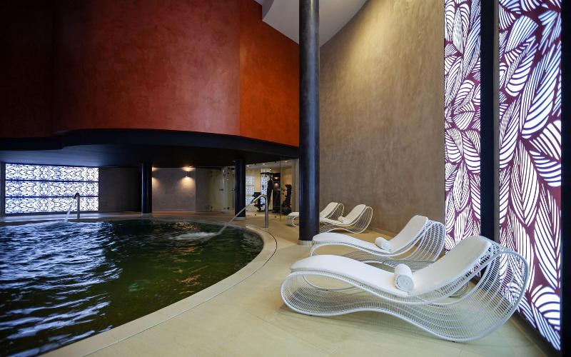 ADAM Hotel Suites - Havuz