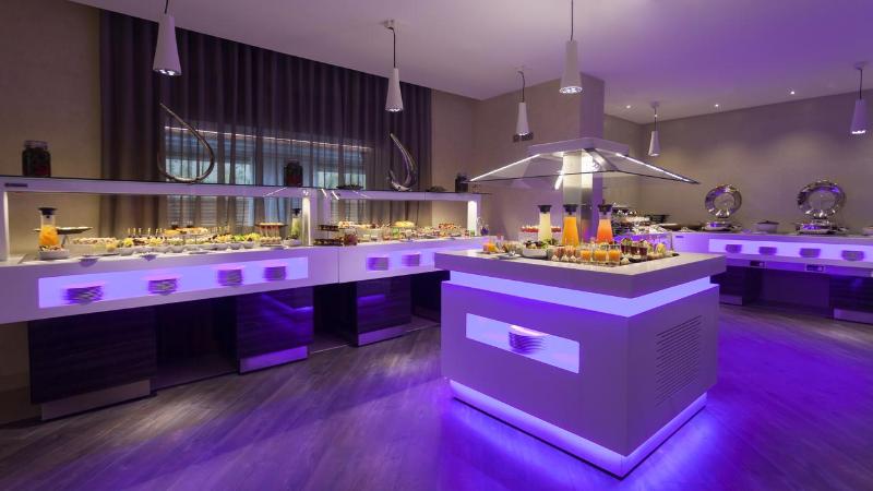 ADAM Hotel Suites - Restoran