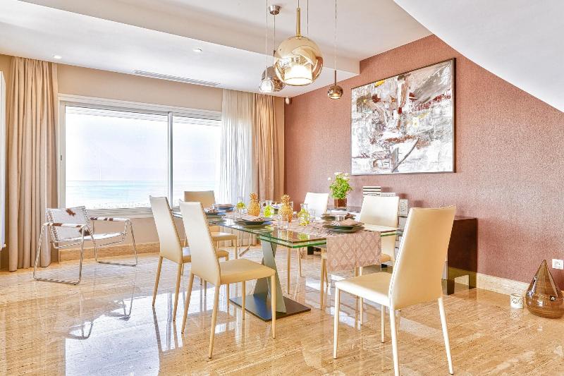 ADAM Hotel Suites - Restoran