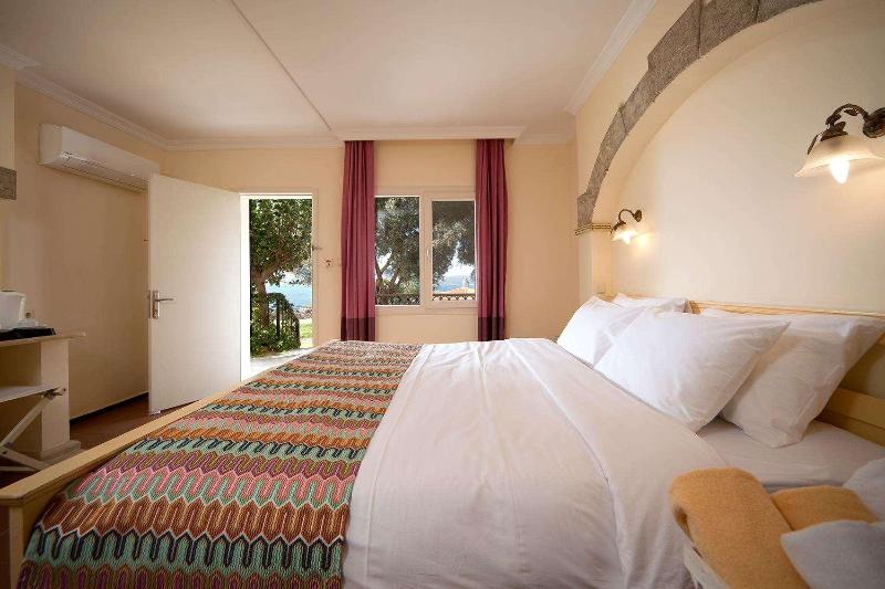 Maya Bistro Hotel Beach - Oda